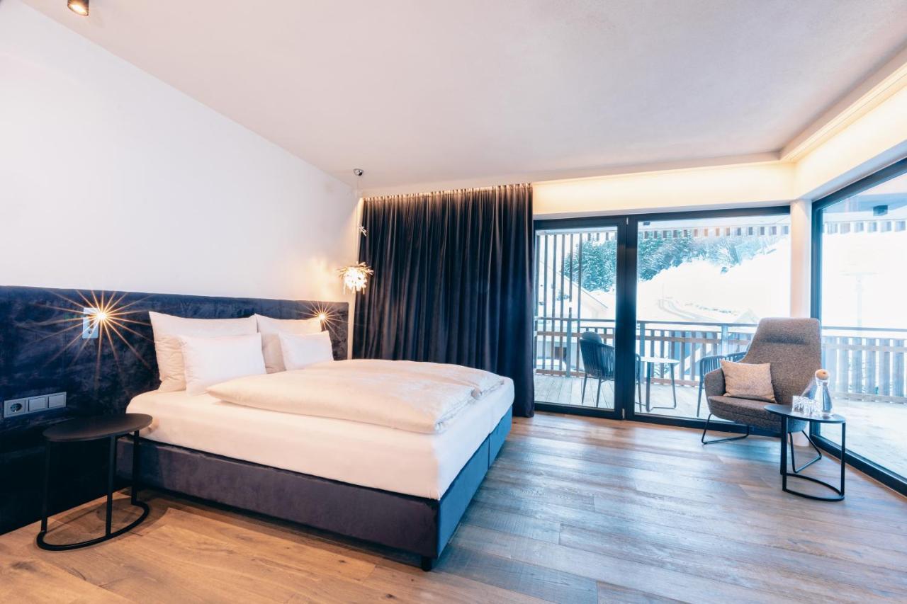 Zillergrundrock Luxury Mountain Resort Mayrhofen Exteriör bild