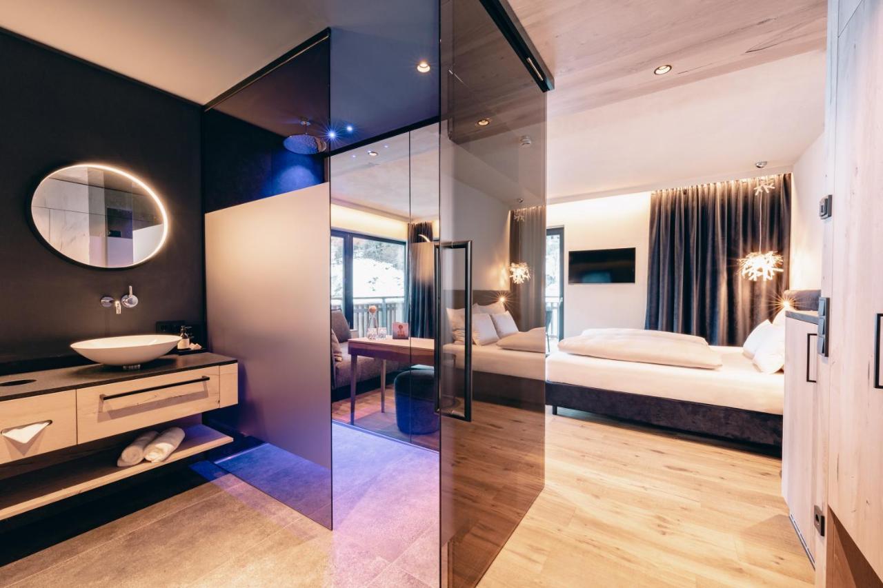 Zillergrundrock Luxury Mountain Resort Mayrhofen Exteriör bild